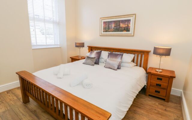 The Creel Apartment