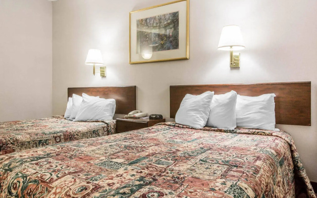 Rodeway Inn & Suites New Paltz - Hudson Valley