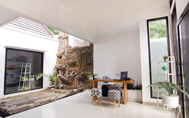 OYO 3796 Senggigi Villas