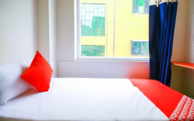 OYO 67068 Sanrac Residency