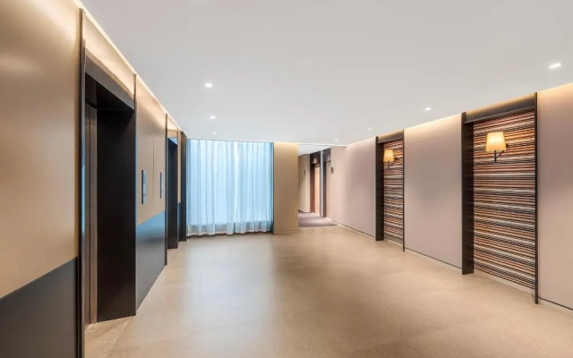 Home Inn Plus Shanghai Chifeng Road Metro Station