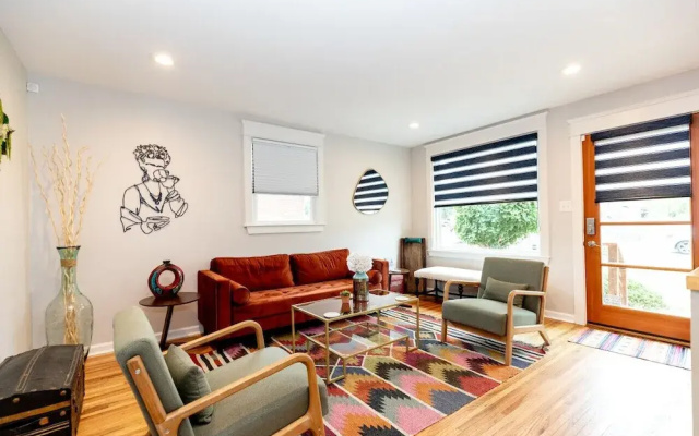 Casa Azul: King Bedsclose to Broadwayhot Tub!