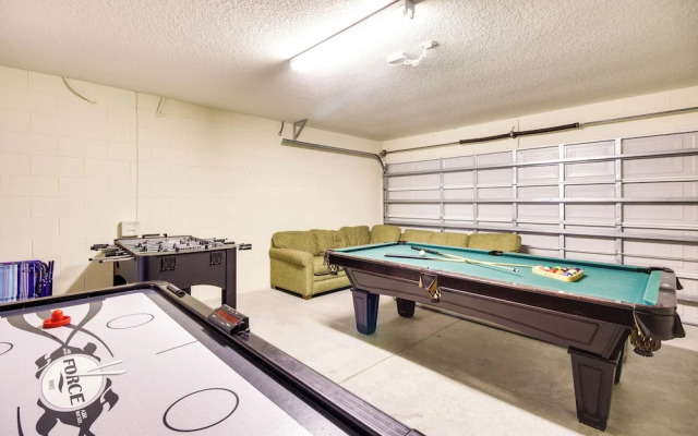 Game Room & Pool: Family-friendly Davenport Home!