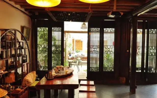 Yunconglong Inn