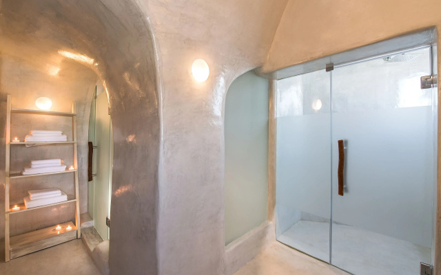 Rhenia's Suites