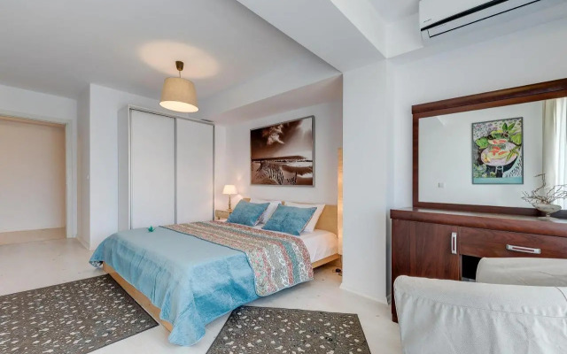 Bucharest Airport Suites & Villas
