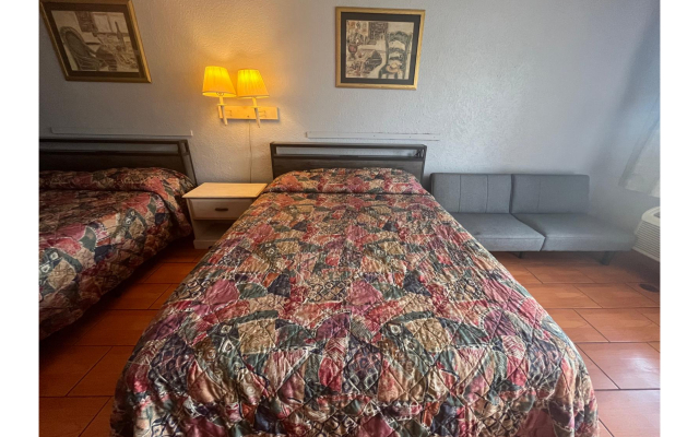 La Posada Inn By OYO Brownsville