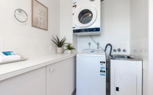 Kalua Holiday Apartments