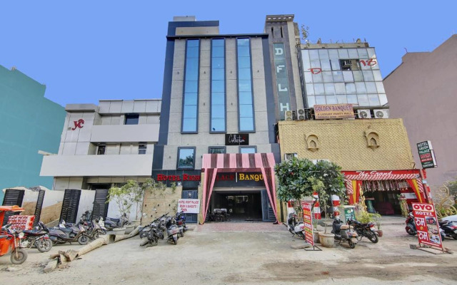 Hotel Right Palace And Banquet