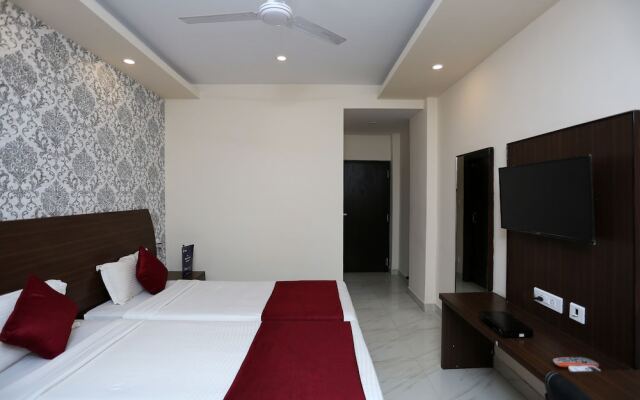 Capital O 9010 Hotel Railview