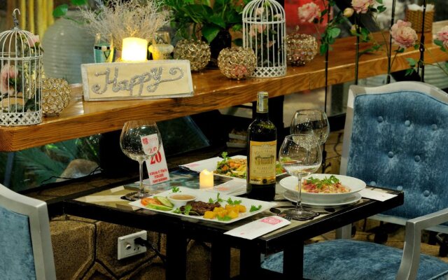 Lavie en Rose Coffee & Spa Hotel