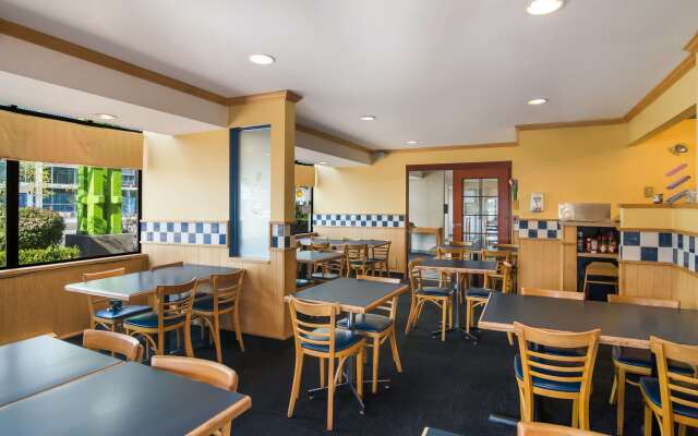 SureStay Hotel by Best Western North Vancouver Capilano