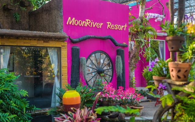 Moon River Resort