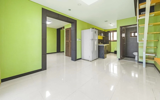 Geojedo Pilos Ocean View Pension