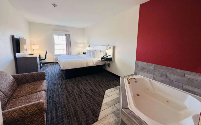 Ramada by Wyndham Sparta/At Speedway