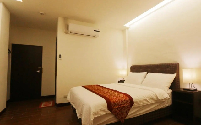 Flower Homestay