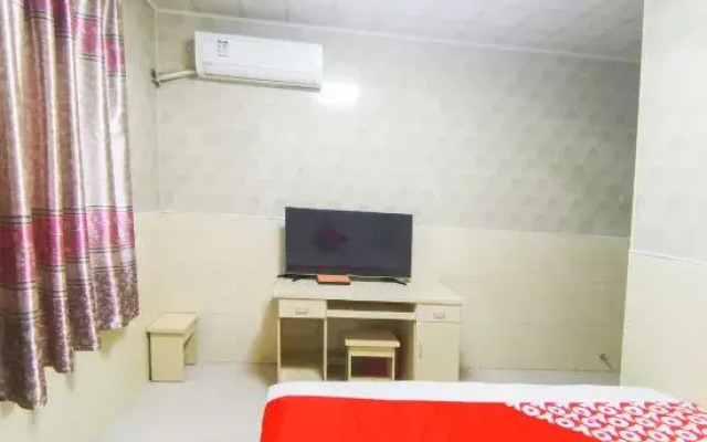 OYO Xinxiang Chengyi Hotel
