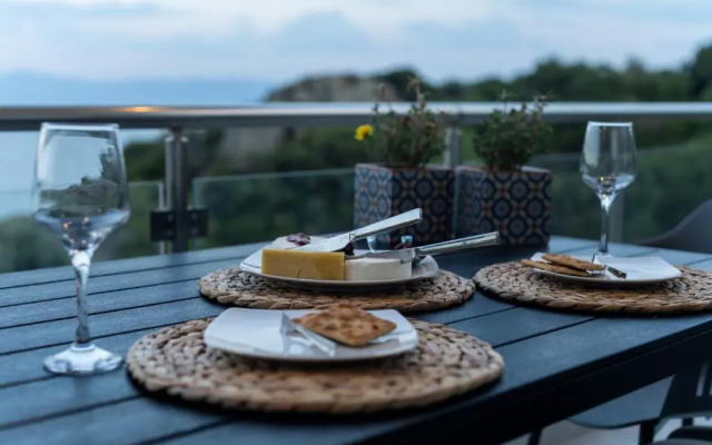 MG Villas & Suites