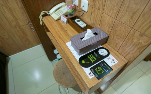 Urbanview Hotel 58 Bintaro by RedDoorz