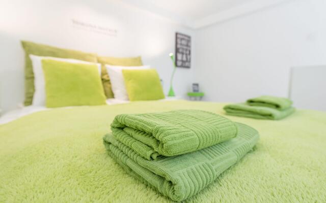 happy home Budapest FOX