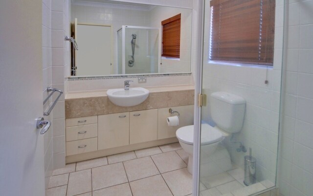 Kirribilli 13 - 2 BDRM Riverview Apartment