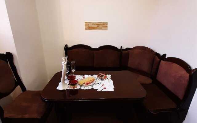 ALL In Hostel