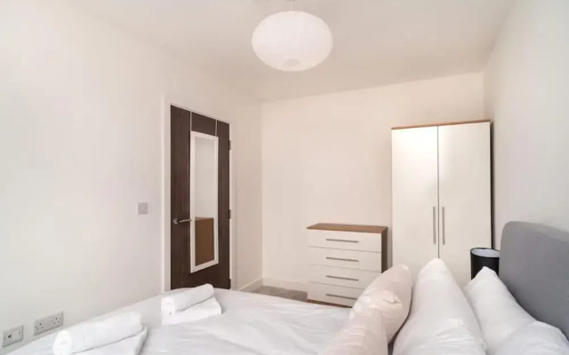 Snug 1BR Apt 4KTV Free Parking