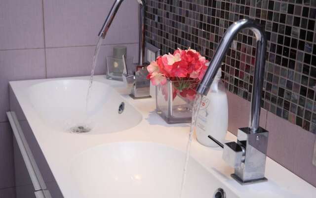 B&B Asia Apartment