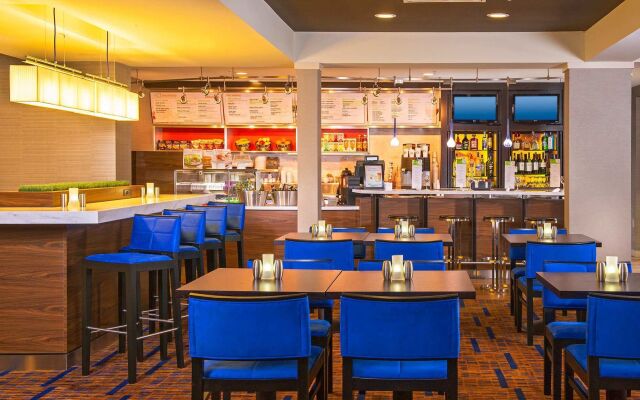 Courtyard by Marriott Richmond Northwest