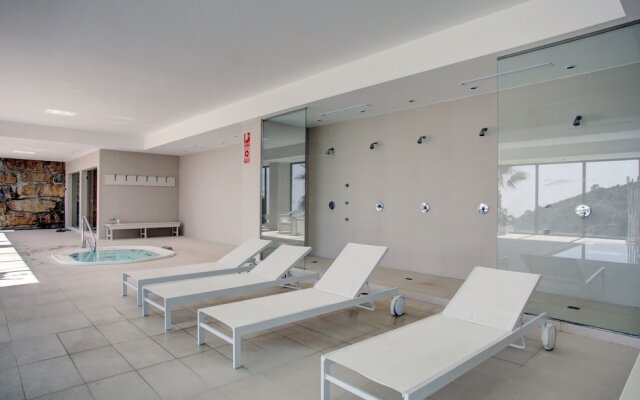 Modern Two Bedroom Villa With Indoor Pool & Spa