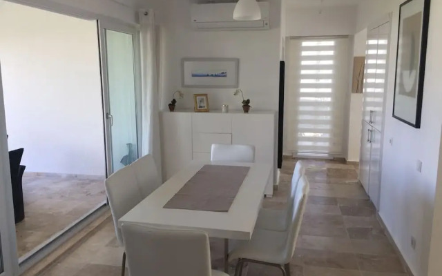 BO073 by villaofsummer