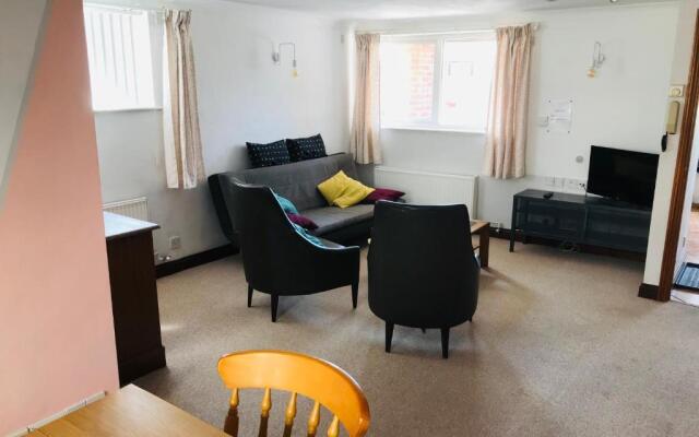 Cosy house, 3 bedrooms, private parking, wifi, patio