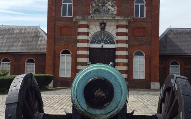 Royal Arsenal Apartment With Great Views