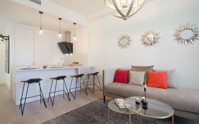 Granada Deluxe Apartments