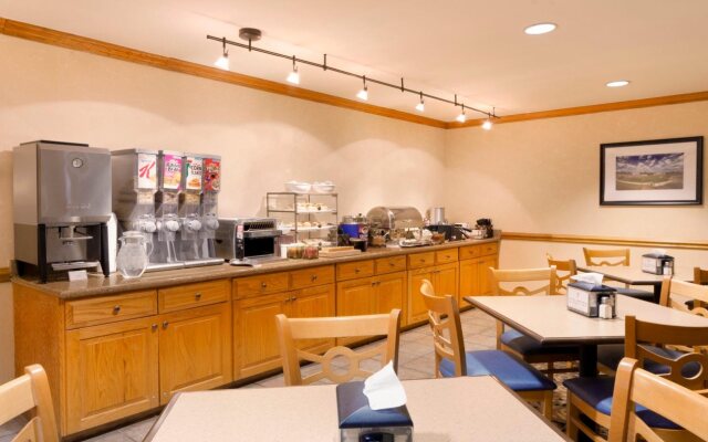 Country Inn & Suites by Radisson, Burlington (Elon), NC