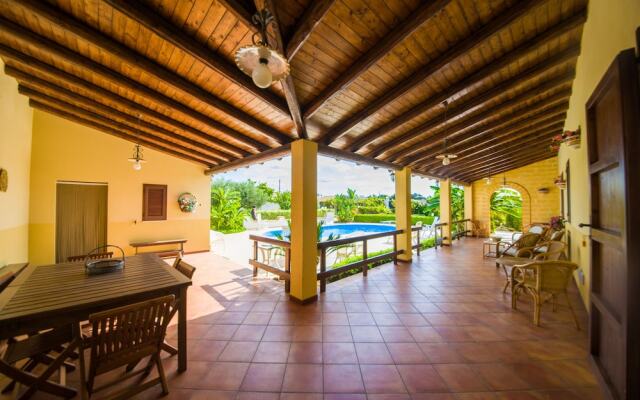 Villa Dahlia