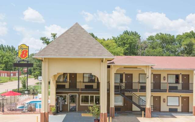 Super 8 by Wyndham Shreveport