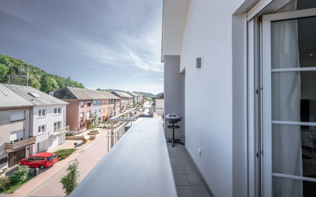 Beautiful Penthouse w Balc Prkg & BBQ
