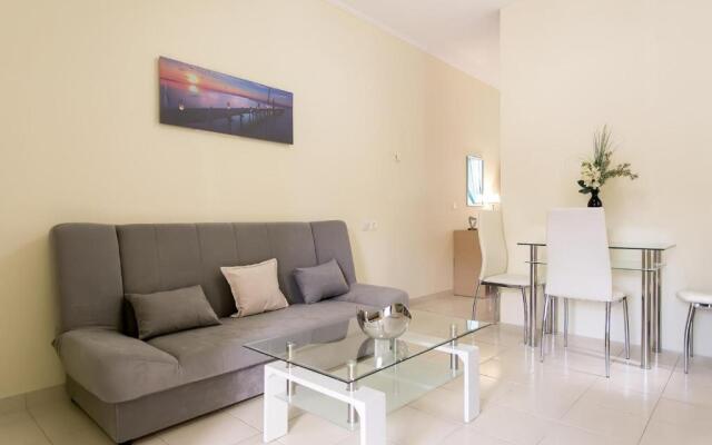 Tranquil Apartments by Corfuescapes