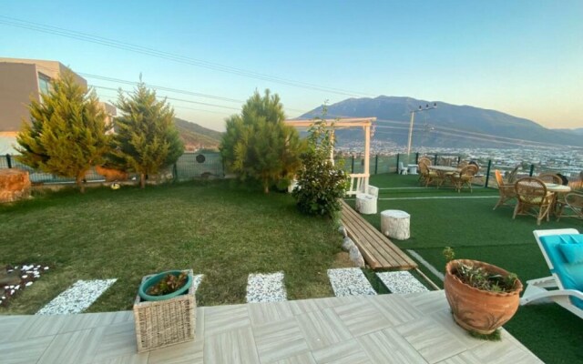 Charming Flat With Nice View and Garden in Fethiye
