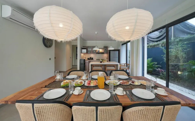 Twin Villas Drupadi 8Br Seminyak