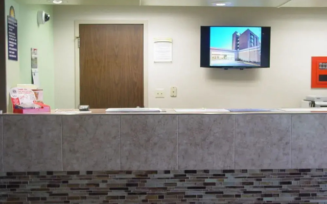 Days Hotel By Wyndham Danville Conference Center