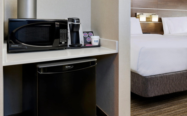Holiday Inn Express and Suites Brantford by IHG