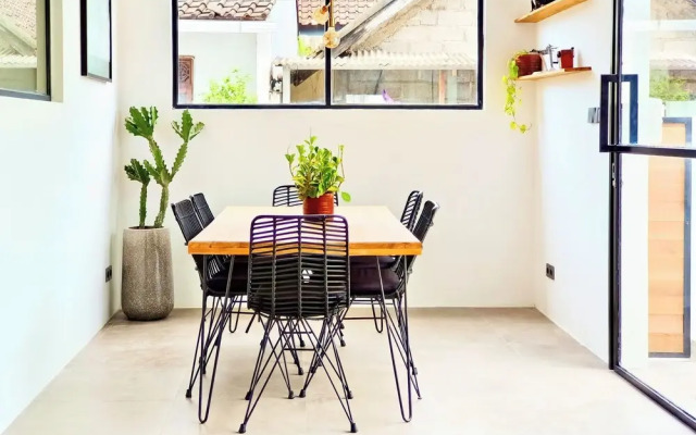 Corner House