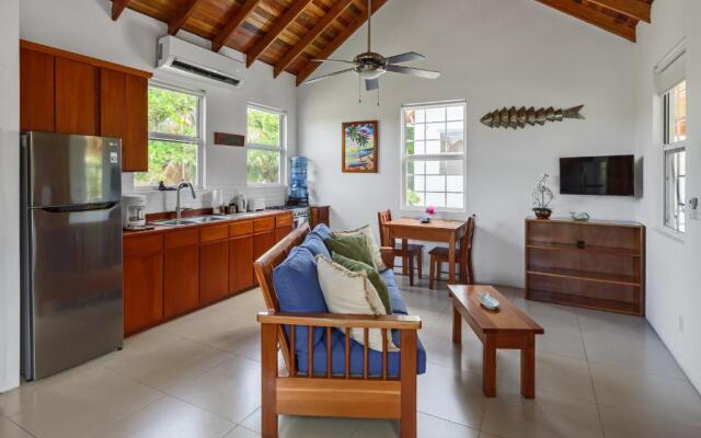 Weezie's Ocean Front Hotel and Garden Cottages
