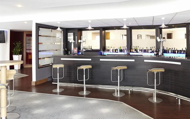 Novotel Glasgow Centre - Image 2