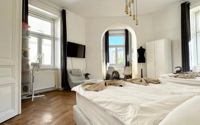 Premium Apartment located at the famous Vienna Kutschkermarkt