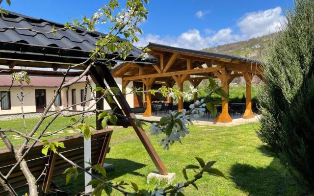 GAMA Restaurant Cazare
