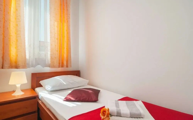 Apartments Island Beat - Two Bedroom Apartment With Balcony