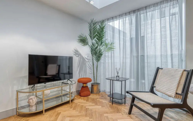 Luxury flats near Big Ben and London Eye